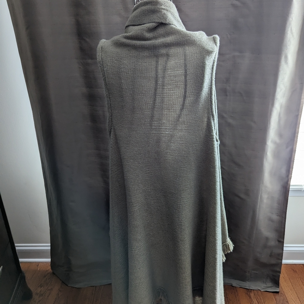 Knit Vest - Picture 4 of 5